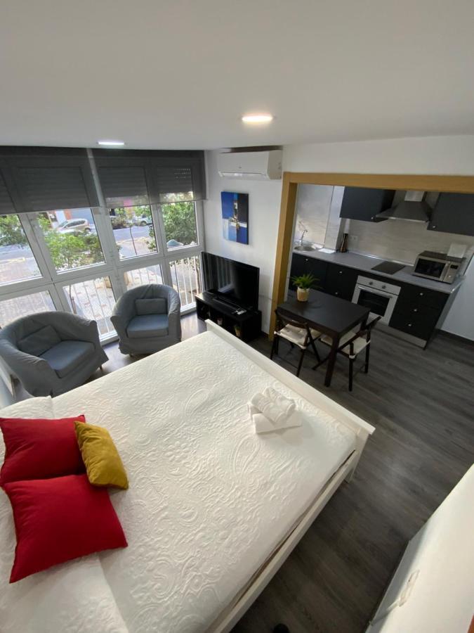 Reyna Apartamentos Málaga Extérieur photo