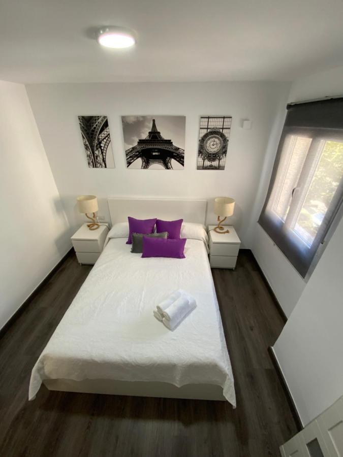 Reyna Apartamentos Málaga Extérieur photo