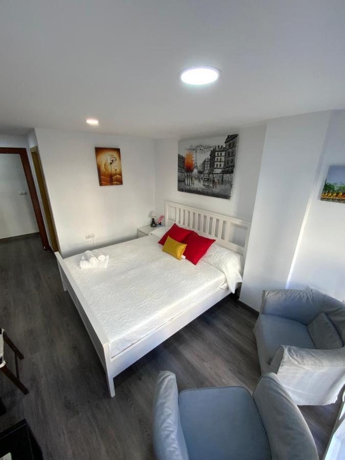 Reyna Apartamentos Málaga Extérieur photo